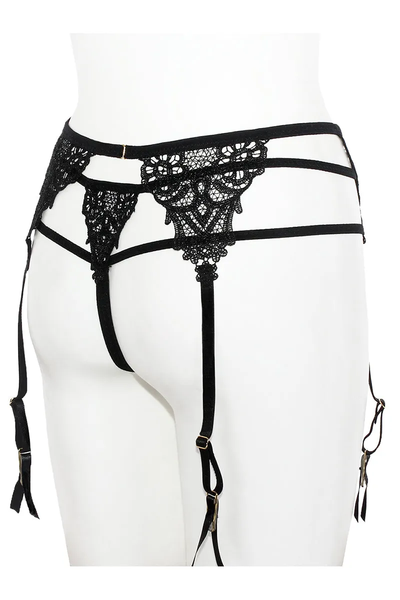 BE129 Garter Belt