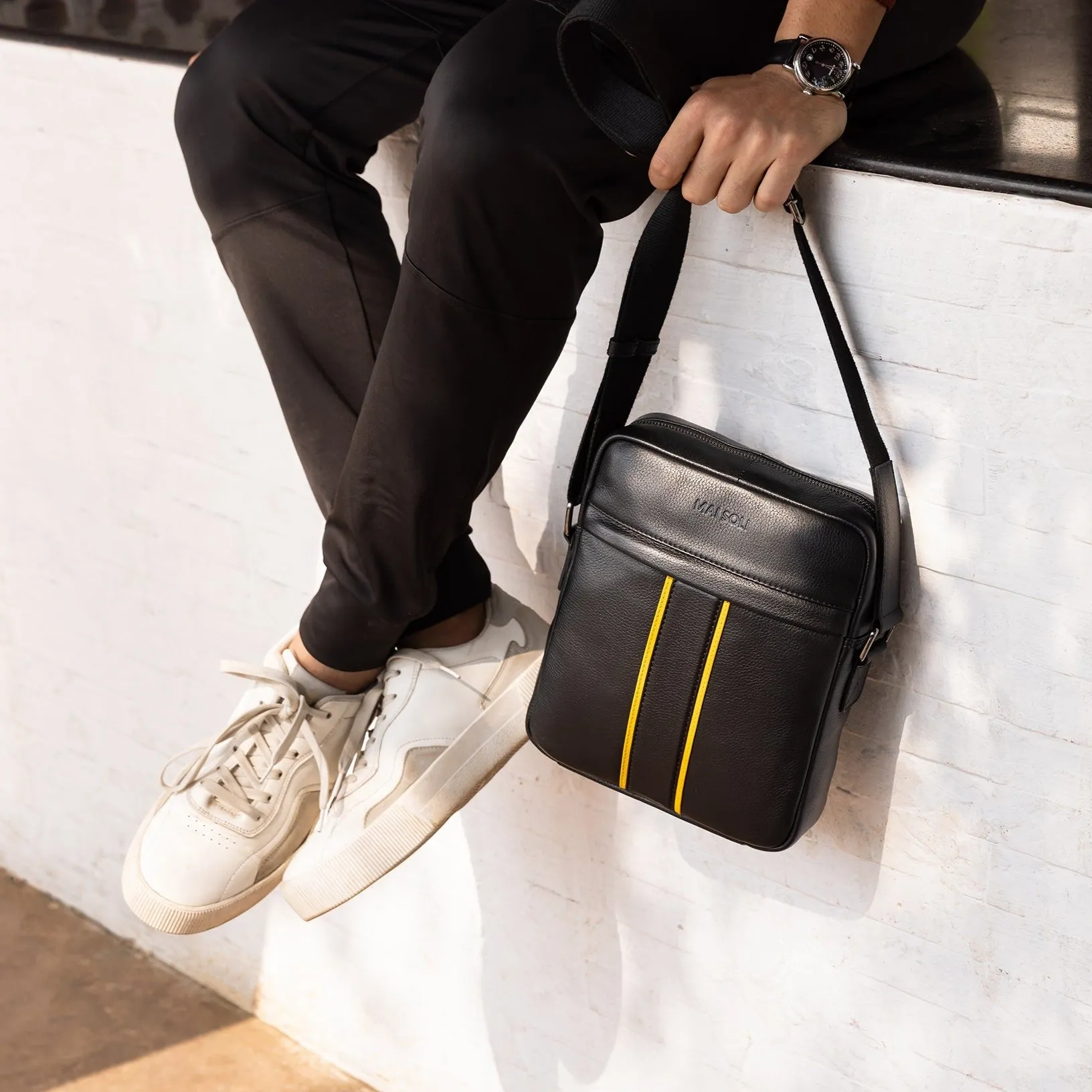 Boston Crossbody Bag - Black