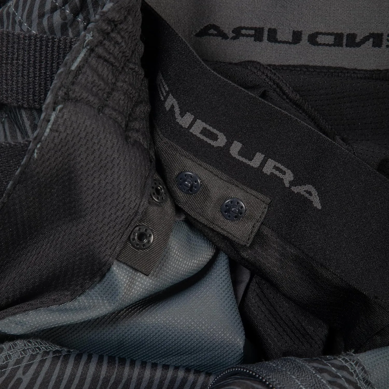 Endura Mens Hummvee Mountain Bike Baggy Cycling Short with Liner Black Camo 2022, Small