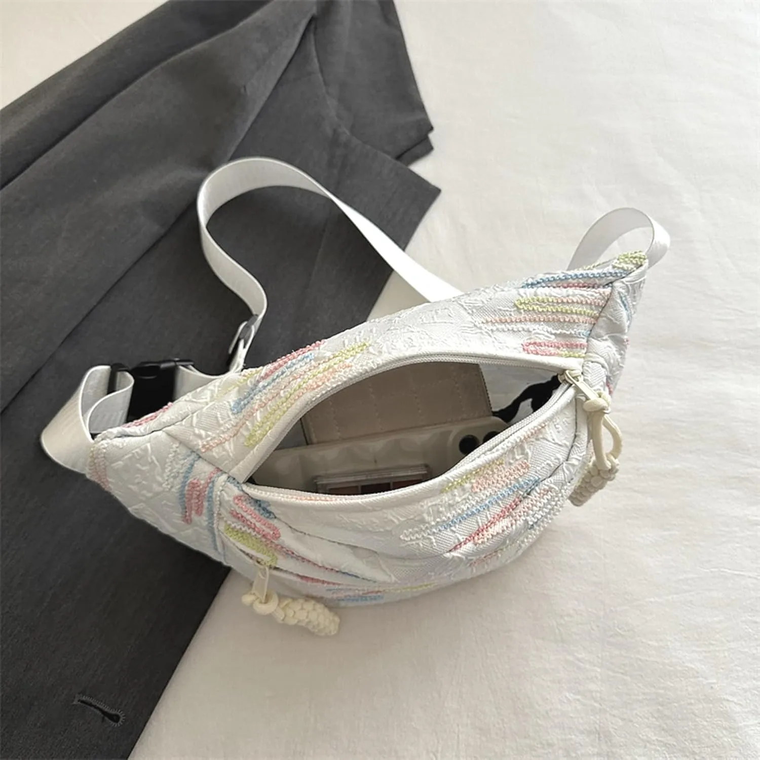 eYLun Women Fanny Pack Crossbody Bag Adjustable Casual Waist Bag FashionChest Bag Waist Pack for Travel Walking Running Hiking White A