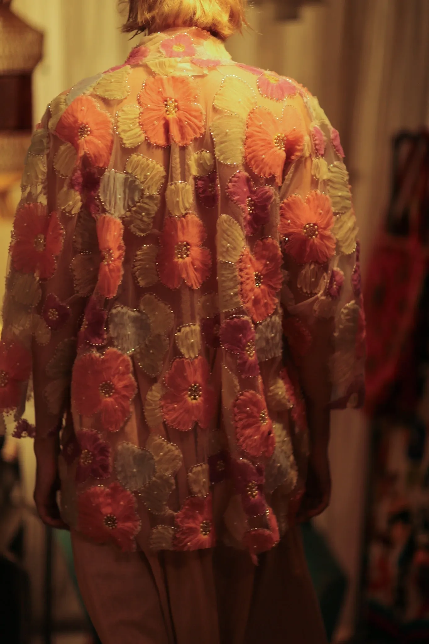 FLO SEQUINED EMBROIDERED SHORT KIMONO PINK