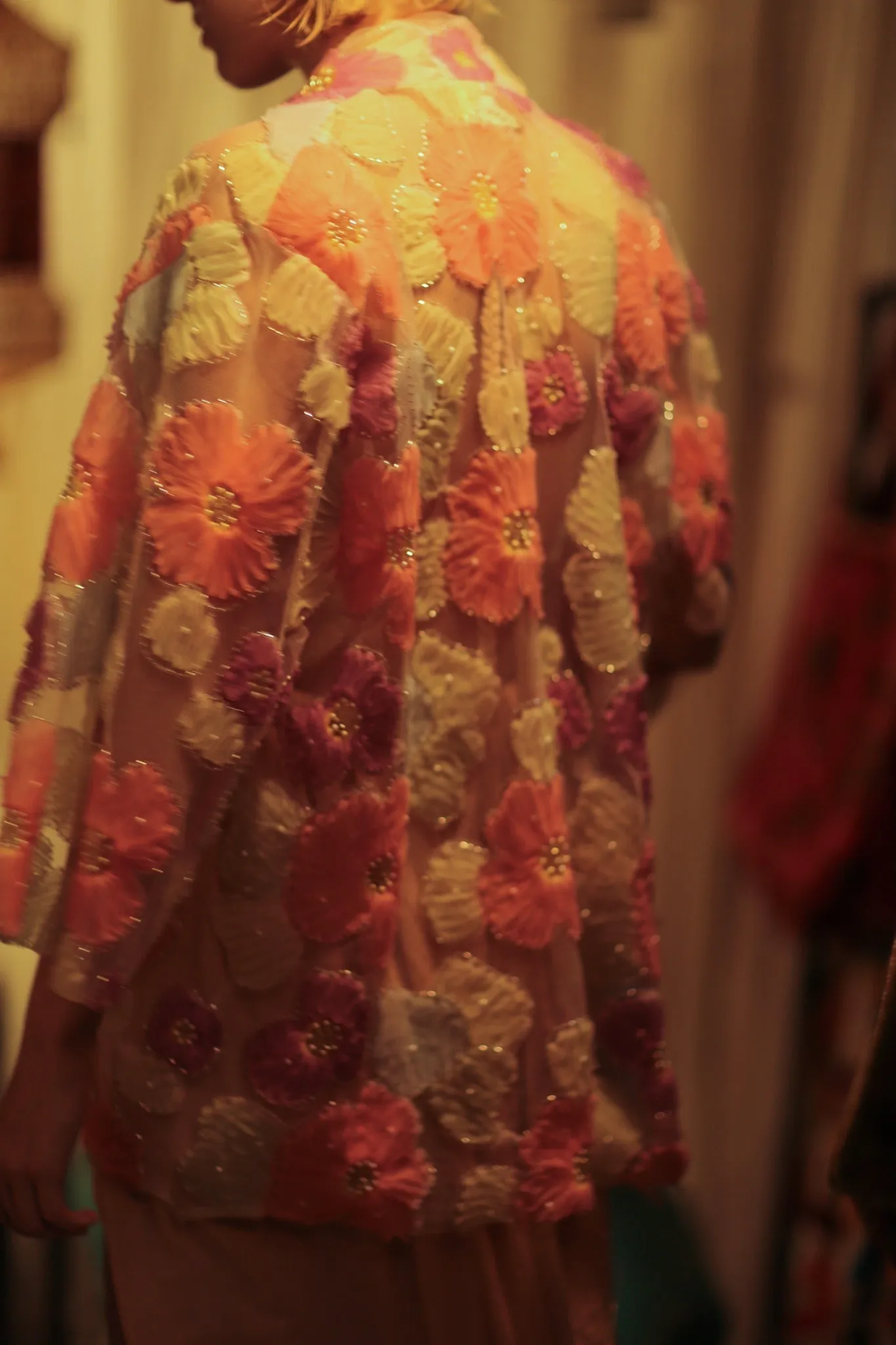 FLO SEQUINED EMBROIDERED SHORT KIMONO PINK