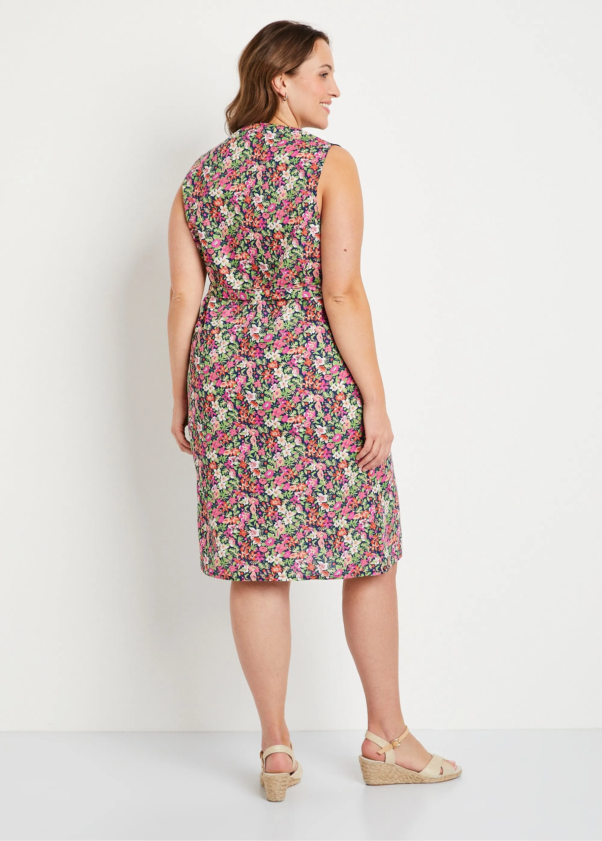 Floral sleeveless zipped apron
