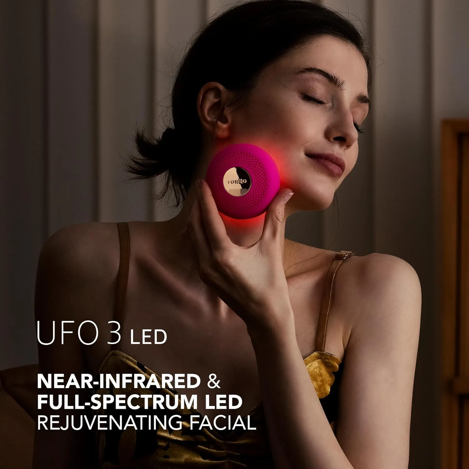 FOREO Hydrate & Brighten UFO 3 LED Set - Face Mask Skincare Device   14 UFO Activated Masks   IRIS C-Concentrated Brightening Eye Cream, 0.5 Oz - Face Moisturiser