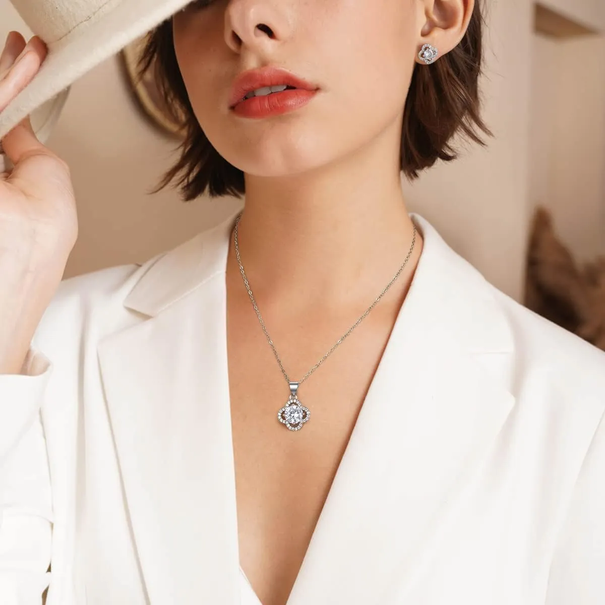 Lucky Clover Bracelet Necklace Earrings Jewelry Set for Women, Classic 4-Leaf White Gold Plated Bracelet Cubic Zirconia Studs Earrings Good Luck Pendant Necklace Mother’s Day Jewelry Gifts