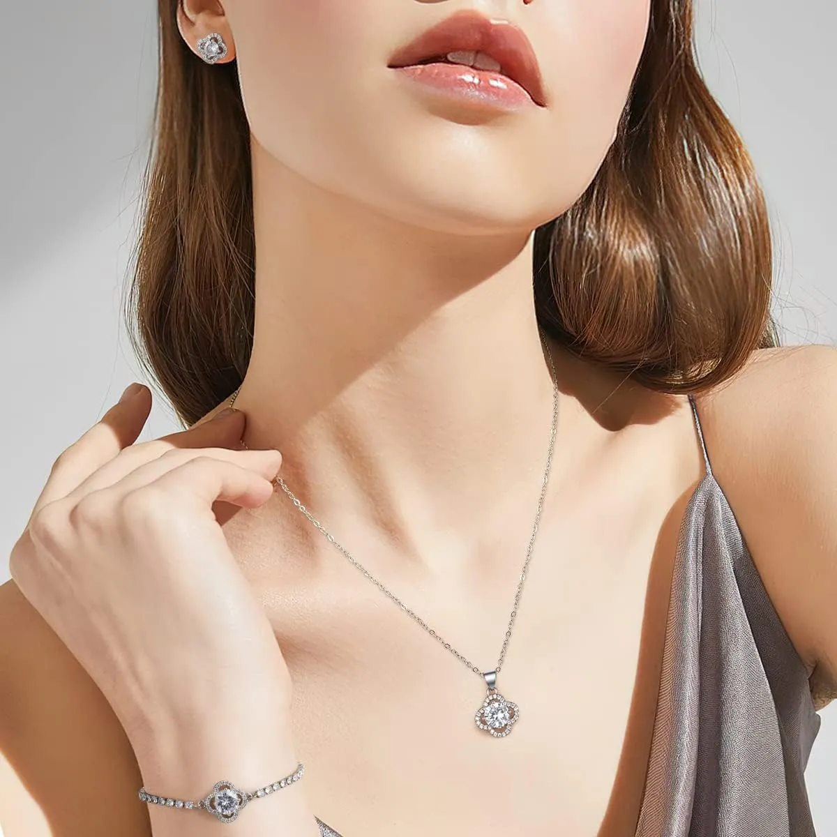 Lucky Clover Bracelet Necklace Earrings Jewelry Set for Women, Classic 4-Leaf White Gold Plated Bracelet Cubic Zirconia Studs Earrings Good Luck Pendant Necklace Mother’s Day Jewelry Gifts