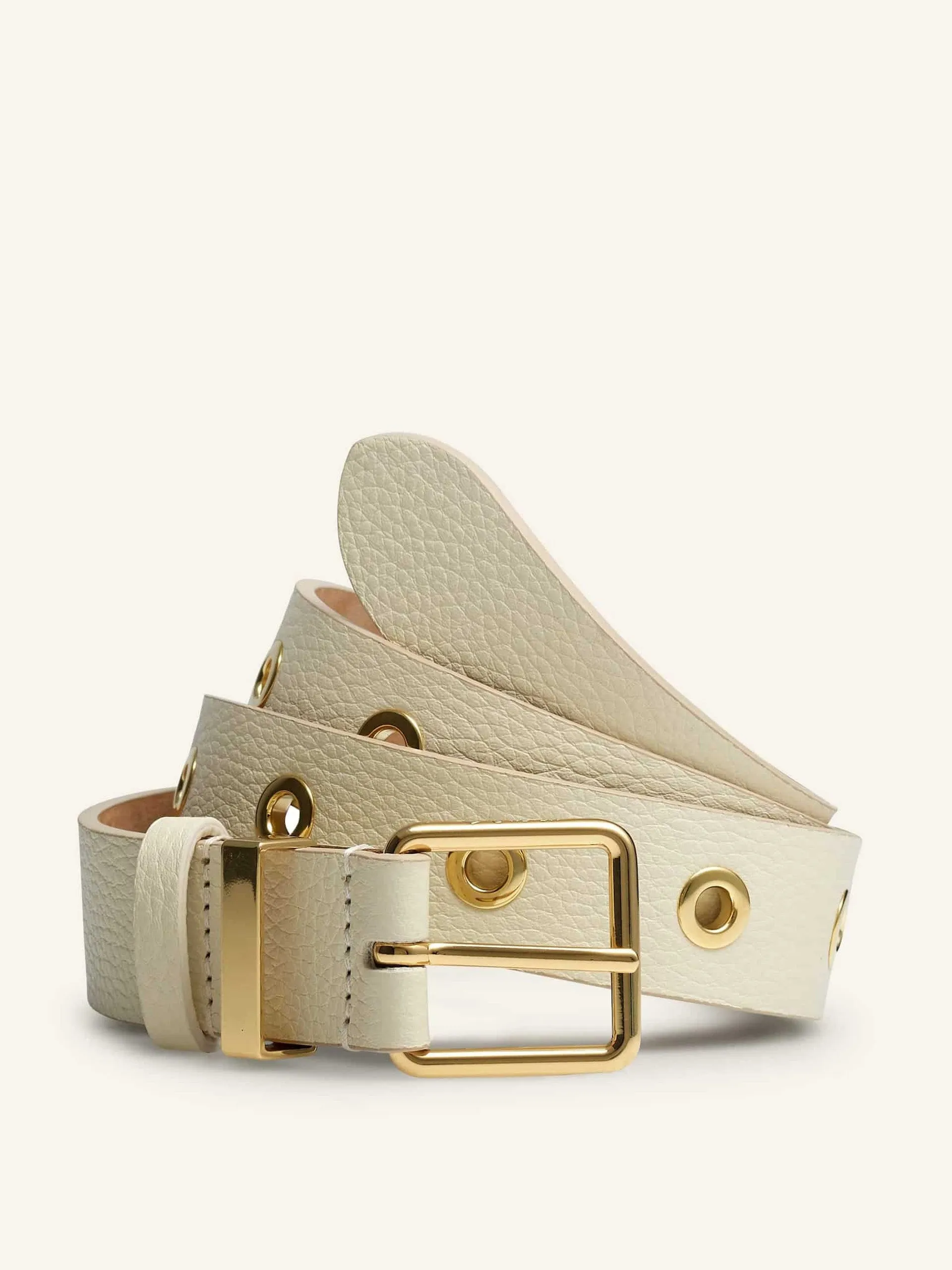 Metal eyelet hips-to-waist belt