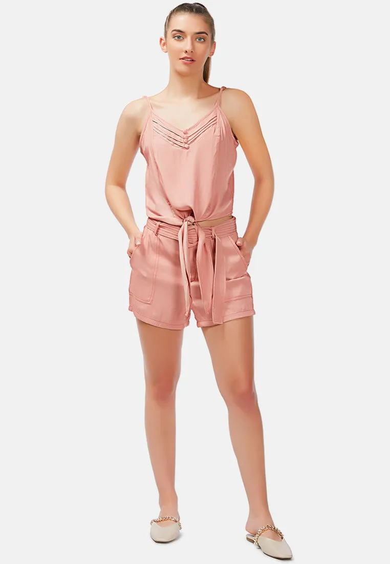 Shorts In Contrast Seam