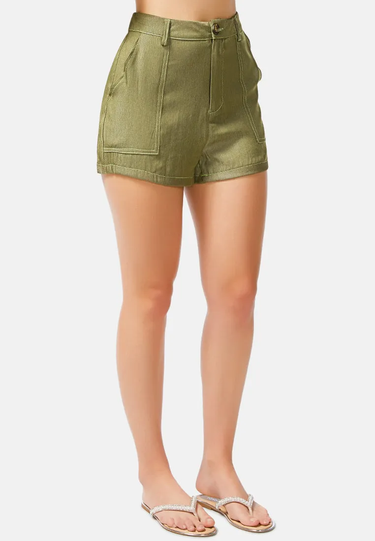Shorts In Contrast Seam