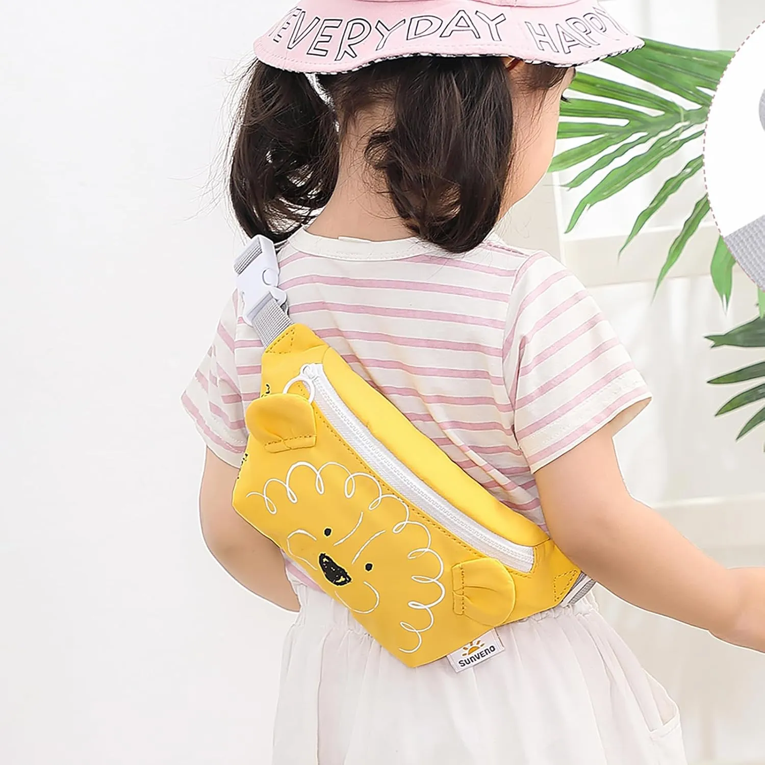 SUNVENO Kids Fanny Pack for Boys and Girls, Cute Cartoon Crossbody Belt Bag, Toddler Sling Waist Pack for Ages 2-8, Beach Vacation Essentials, Birthday Gift Idea for Toddlers and Preschoolers,Lion